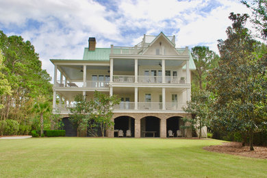 Exterior home idea in Charleston