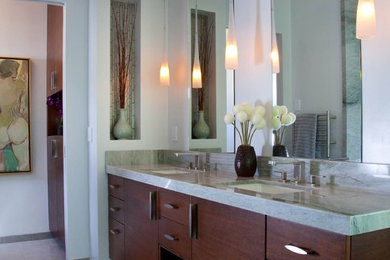 Example of a trendy bathroom design in San Diego