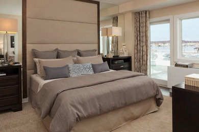 Bedroom - transitional bedroom idea in New York