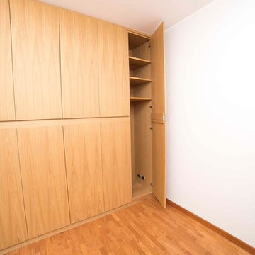 ARMADIO CON SCARPIERA IN ROVERE