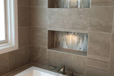 Example of a trendy bathroom design in Columbus