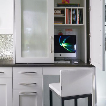 White Contemporary Shaker Kitchen