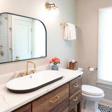 Guest Bathroom – Lake Bluff Dream Home