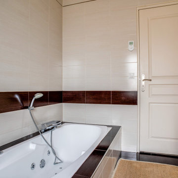 Salle-de-bain tons chauds