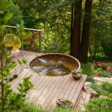 Hilltop Hot Tub Refuge