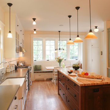 Hollywood Craftsman Kitchen