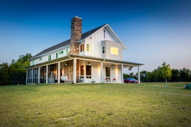Example of a mountain style exterior home design in Austin