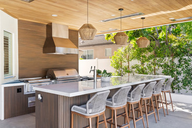 Trendy patio photo in Los Angeles