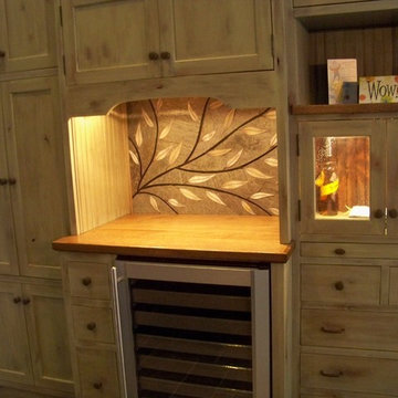 Stand Alone Hutch