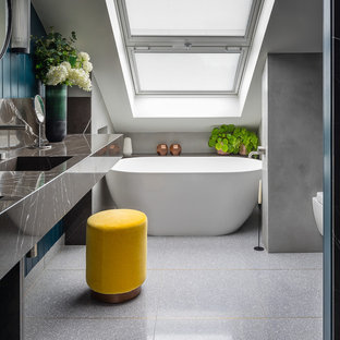 Skandinavische Badezimmer mit Kiesel-Bodenfliesen Ideen, Design