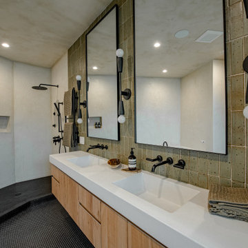 White Salmon Bluff Home
