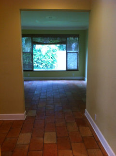 How can I make my dining room contemporary with terracotta floors