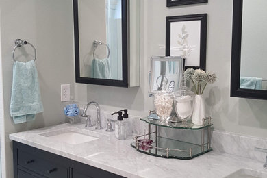 Example of a bathroom design in Austin