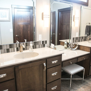 Double Vanity Master Bath & Make-Up