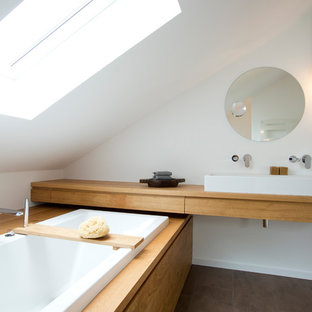 Moderne Badezimmer mit braunen Fliesen Ideen, Design & Bilder | Houzz