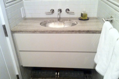Bathroom - contemporary bathroom idea in New York