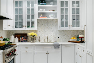 Example of a classic kitchen design in San Francisco