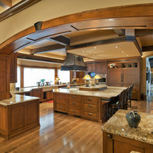 divider between kitchen and living room