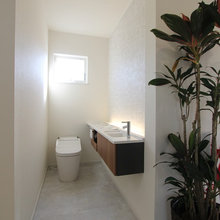 Bath & Powder Room