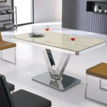 Decorate Your Home in a Traditional, Yet Contemporary Style
