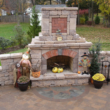 Backyard Patio - Paverart Inlays