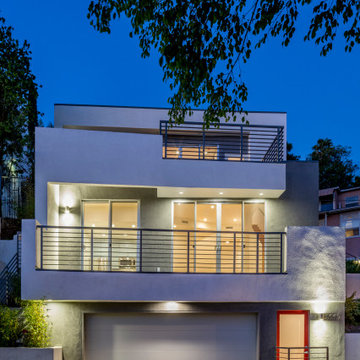 3907 De Longpre