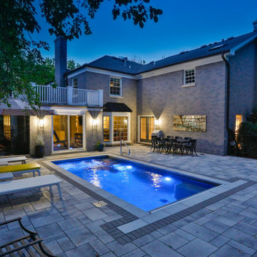 Hinsdale, IL Compact Rectilinear Swimming Pool with Automatic Pool Cover