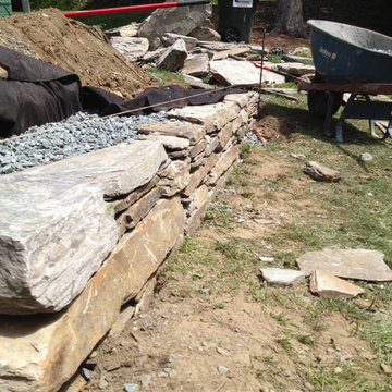 Small Stone Wall w/ Walkway