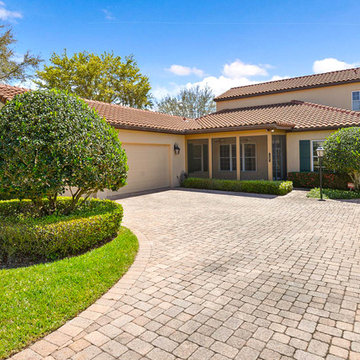 705 N. Lake Adair Blvd. Orlando, FL 32804 (College Park Lakefront Property)