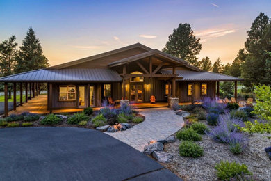Example of a classic home design design in Other