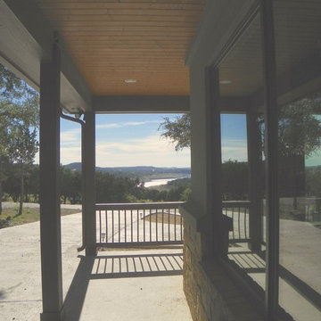 Lake View Courtyard Home