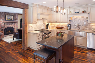 Example of a kitchen design in Minneapolis