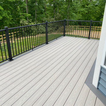 Heil Deck with Steps