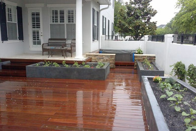 Traditional deck in Orlando.