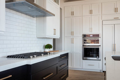 Kitchen - kitchen idea in Salt Lake City