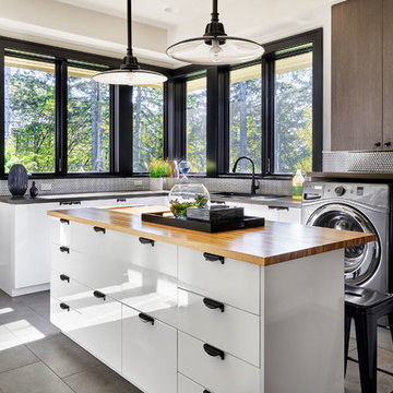 Contemporary Laundry Room