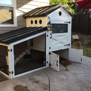 Delux Chicken Coop