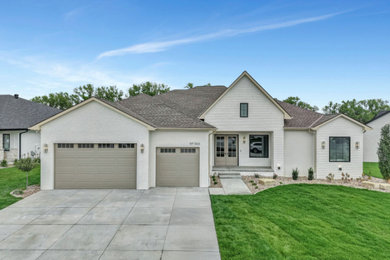 Exterior home idea in Other