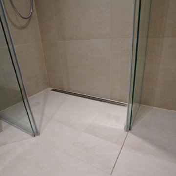 Aus einem Badezimmer wird ein Duschbad in München Bogenhausen