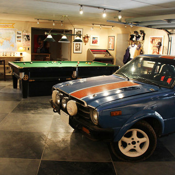 Walkout Basement / 'Mancave' / Garage