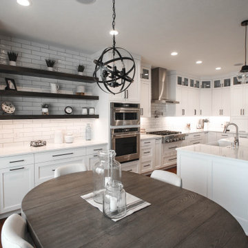 Heritage Lake Kitchen