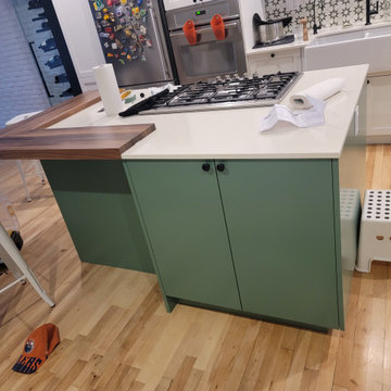 TWO TONE MODERN KITCHEN 1