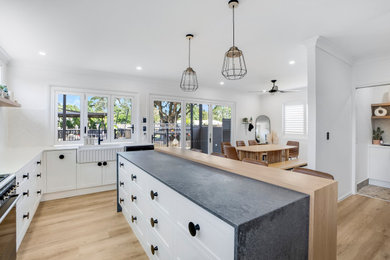 Design ideas for a kitchen in Cairns.