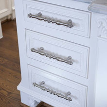 Cabinet handles knobs