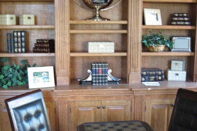 Inspiration for a timeless home office remodel in Boston