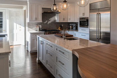 Inspiration for a transitional kitchen remodel in Chicago