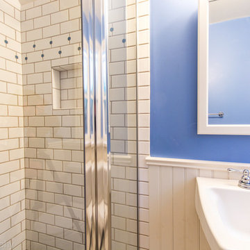 Large Functionality in a Small Bathroom