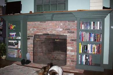 Farmhouse home design photo in Boston