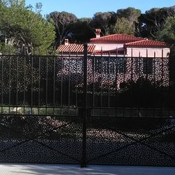 PORTAIL tole avec d&eacute;coupe laser - Home Fencing And Gates