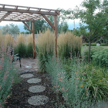 Outdoor Sitting (Gazebo Pergola Mountain View)